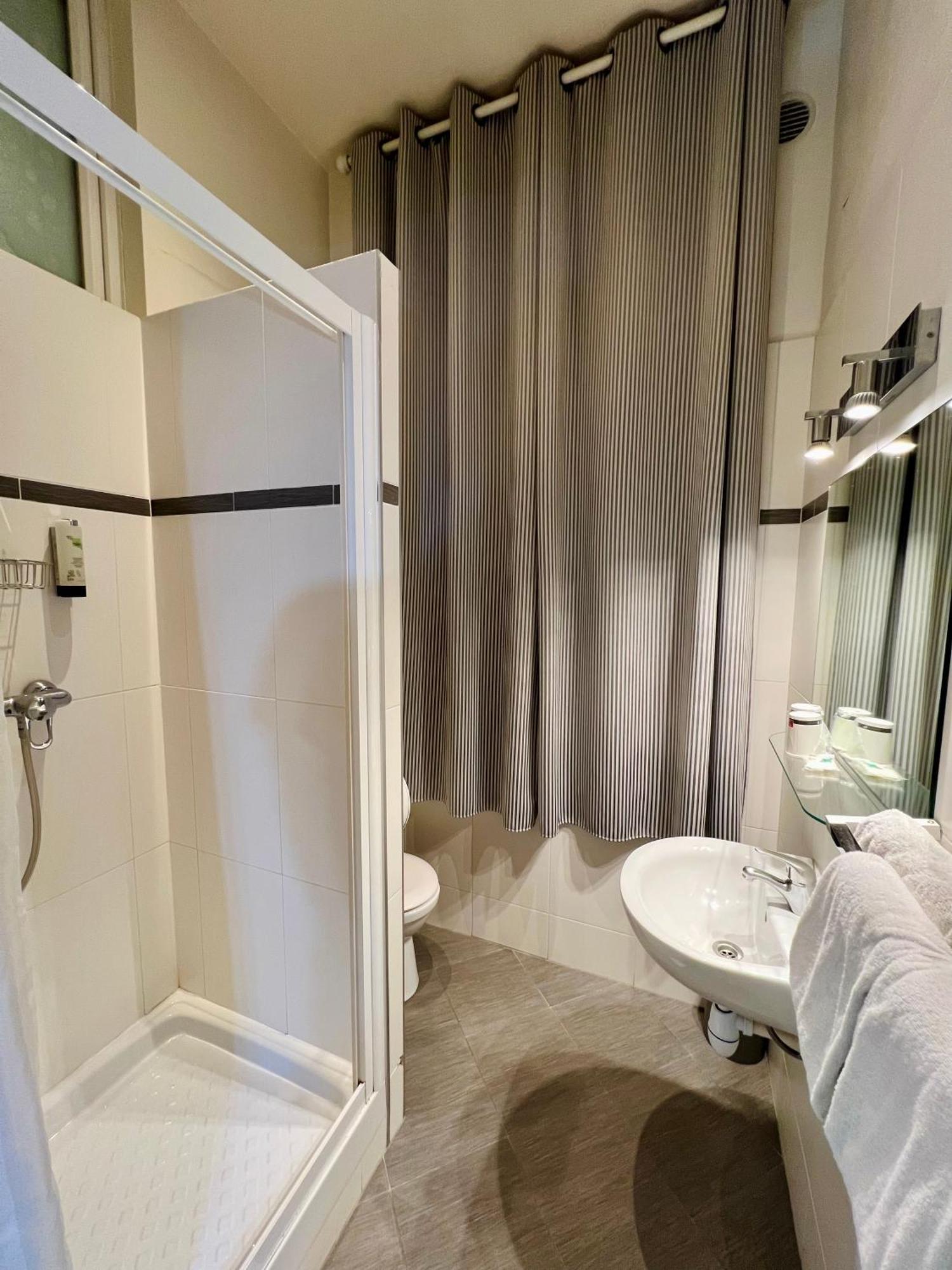Hotel Des Beaux Arts Paris Ngoại thất bức ảnh